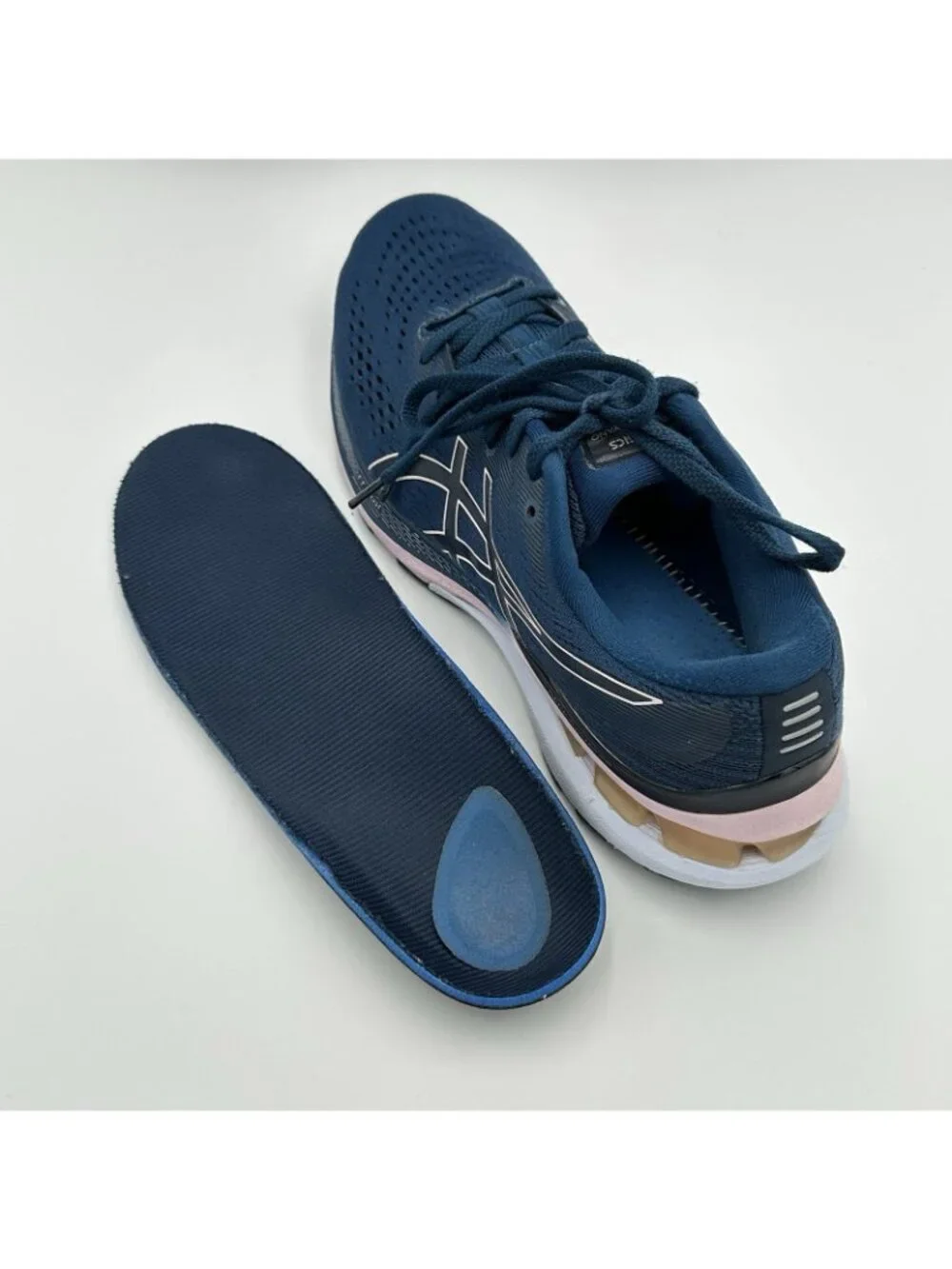 Asics Gel Kayano 28 Sneakers Women’s Size 9 Blue Running Walking Shoes 1012B046